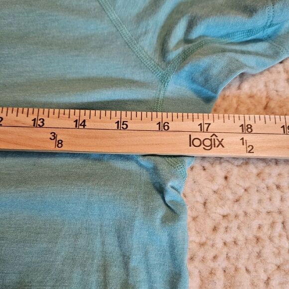 Patagonia Worn Wear Women's Aqua Short Sleeve Casual Pullover T-Shirt Size Small - Picture 8 of 9